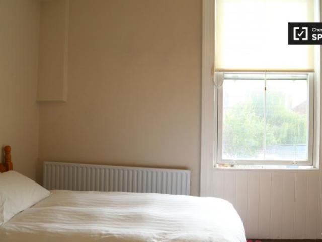 Property to rent in Bluebell, North Tipperary