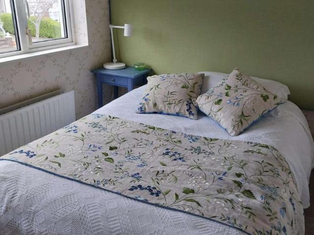 Property to rent in Bluebell, North Tipperary