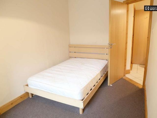 Property to rent in Bluebell, North Tipperary