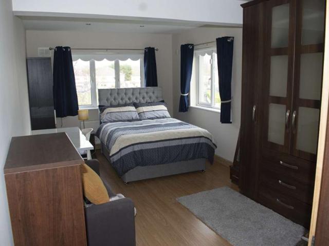 Property to rent in Bluebell, North Tipperary