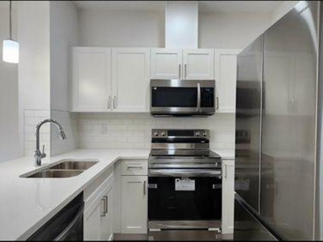 Room for rent in Wedgewood, Alberta