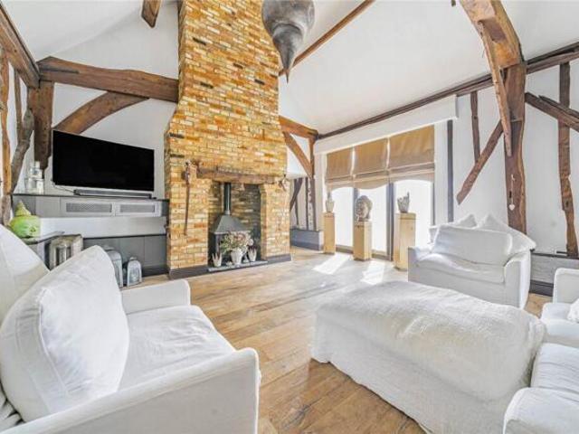 Room for sale in Leighton-Linslade, Heath And Reach