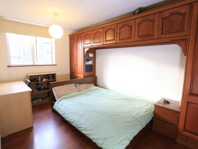 Room for rent in Lyons, Greater London