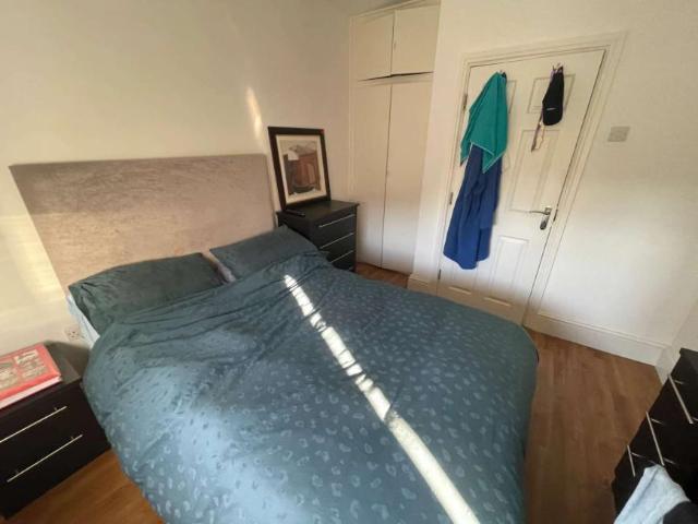 Room for rent in Lyons, Greater London