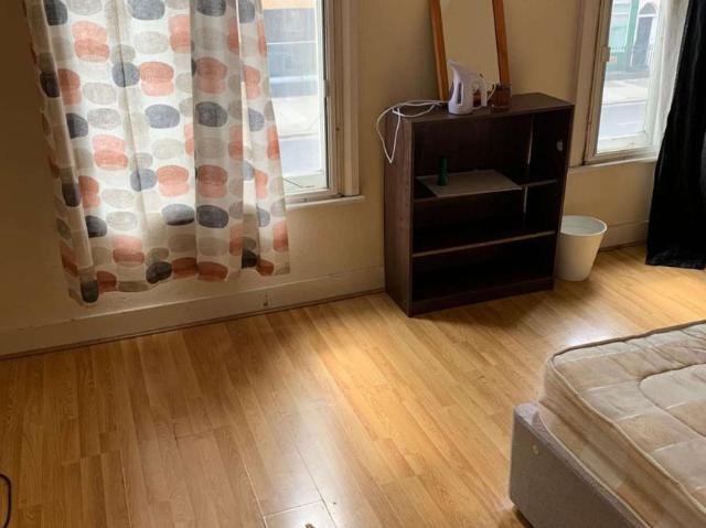 Room for rent in Lyons, Greater London