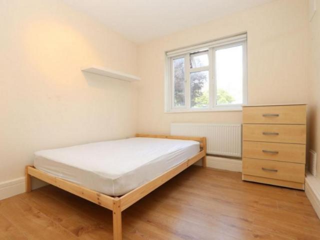 Room for rent in South Hackney, Greater London