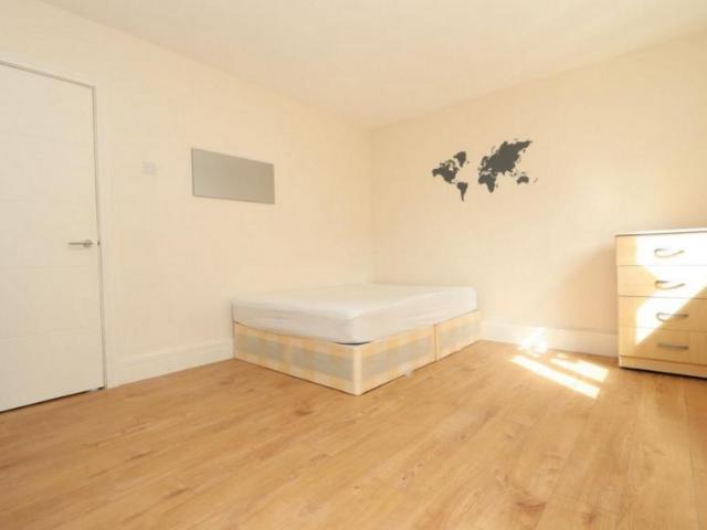 Room for rent in South Hackney, Greater London