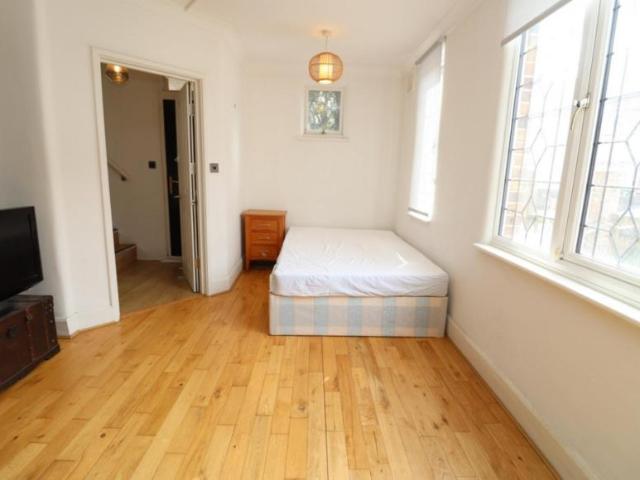 Room for rent in Plaistow, Greater London