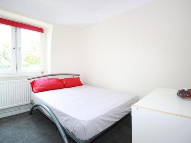 Room for rent in Clapham, Greater London