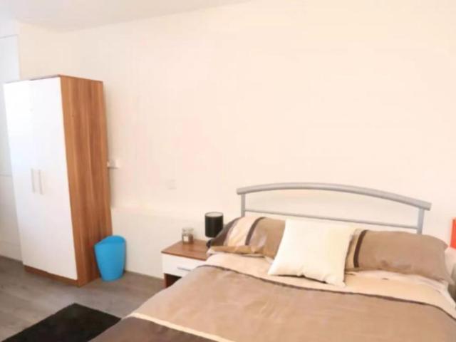 Room for rent in Bromley-by-Bow, Poplar Grove