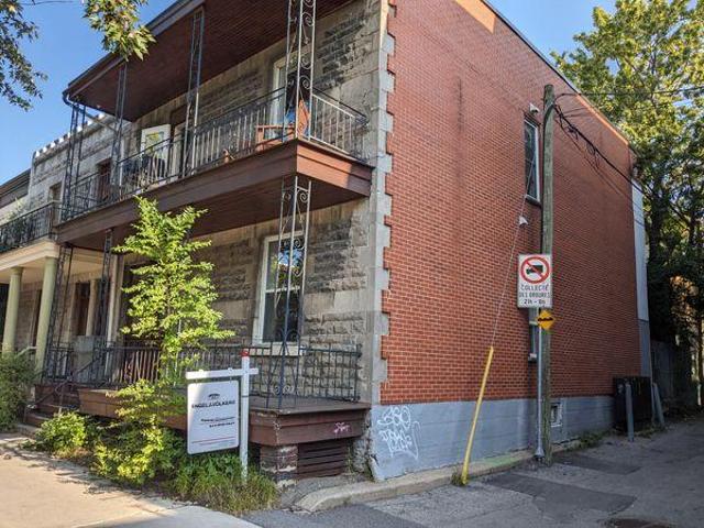 Room for rent in St. Leonard's, Quebec