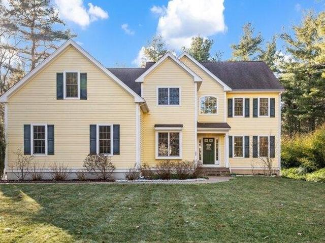 House for sale in Sharon, Norfolk County