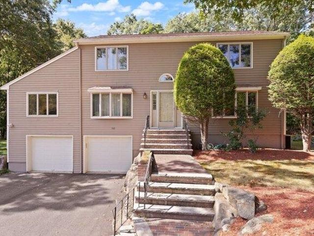 House for sale in Sharon, Norfolk County