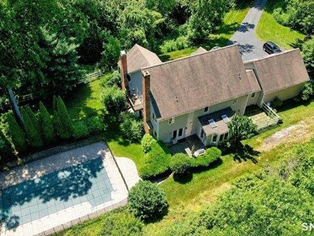 House for sale in Shelton, Connecticut