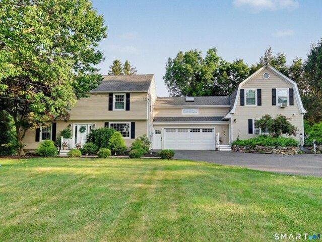 House for sale in Shelton, Connecticut