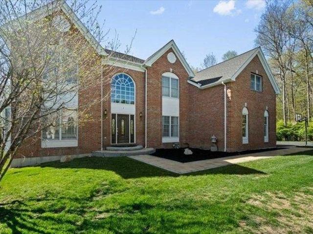 House for sale in Shrewsbury, Massachusetts