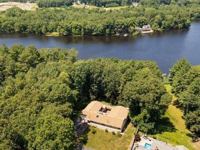 House for sale in Shrewsbury, Massachusetts