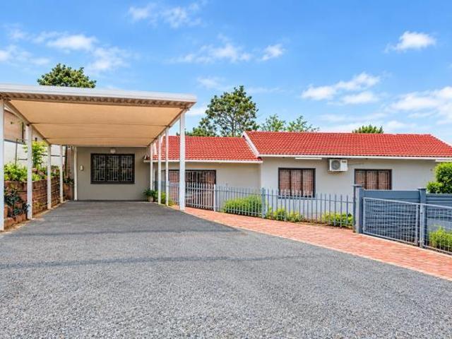 Apartment for rent in Avoca, Durban North