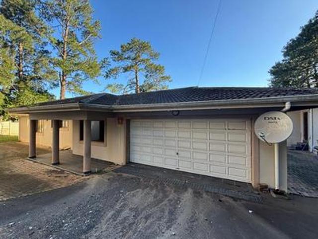 Townhouse for sale in Seaview, Kwazulu-natal