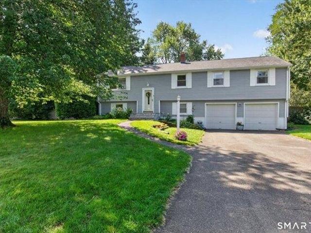 House for sale in Hoskins, Simsbury