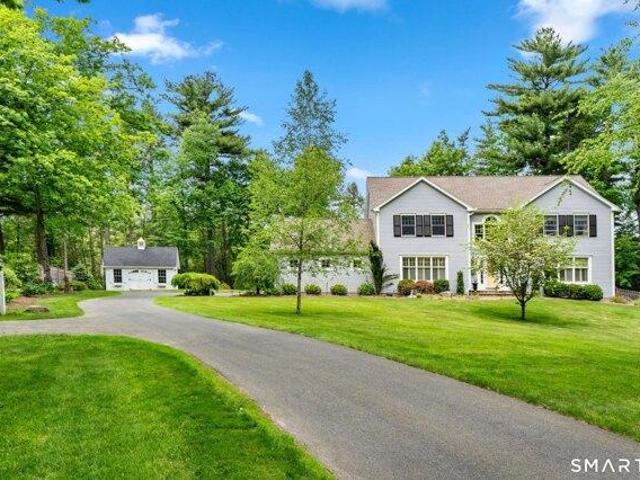 House for sale in Simsbury, Connecticut