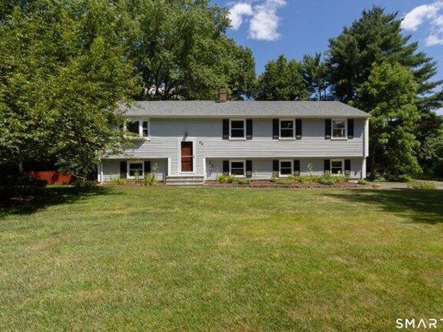 House for sale in Simsbury, Connecticut