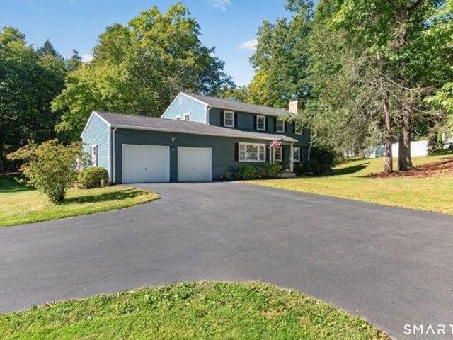 House for sale in Weatogue, Simsbury