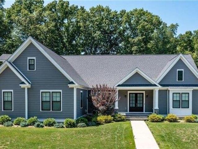Condo for sale in Smithfield, Providence County