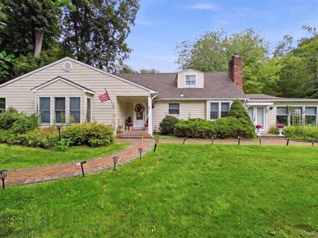 House for sale in Smithtown, New York