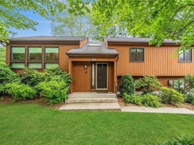 House for sale in Somers