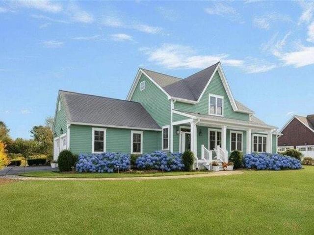 House for sale in Snug Harbor, South Kingstown