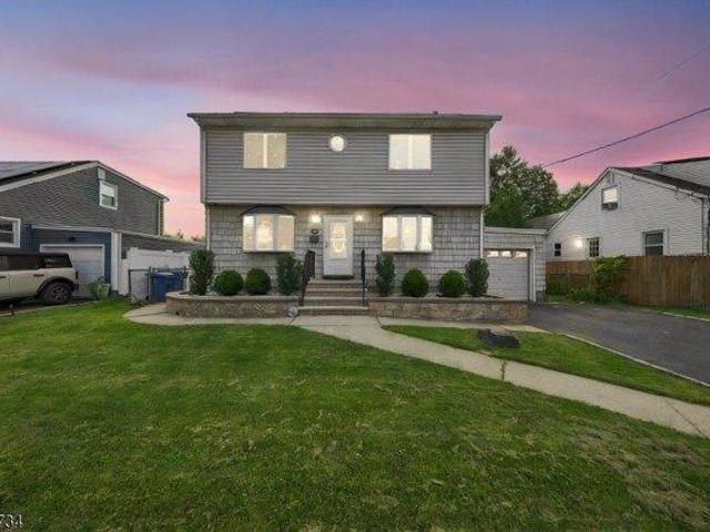 House for sale in Samptown, South Plainfield