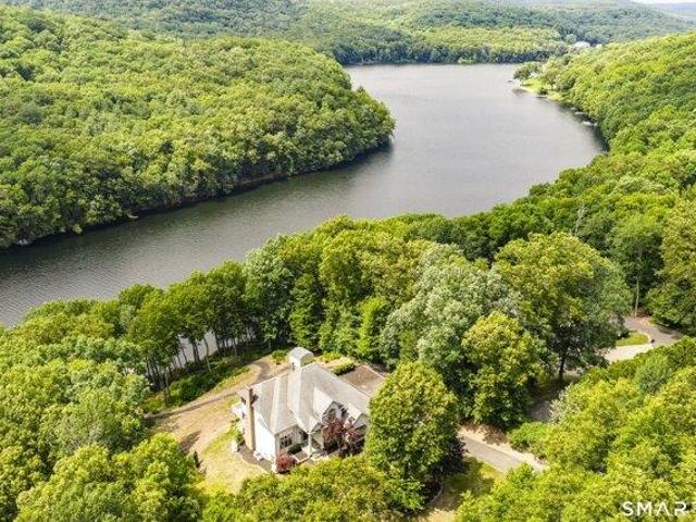 House for sale in Southbury, Connecticut
