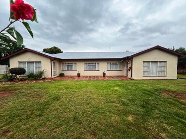 House for sale in Derby, North West