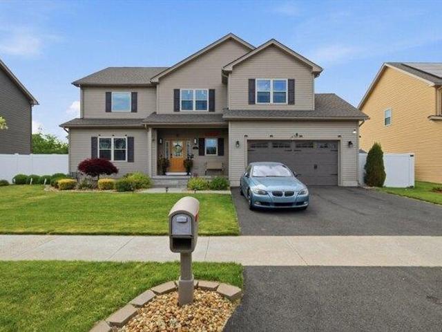 House for sale in Hampden, Massachusetts