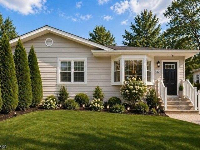 House for sale in Springfield, New Jersey