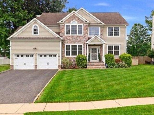 House for sale in Springfield, New Jersey