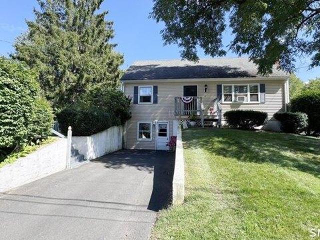 House for sale in Lake View Terrace, Stafford