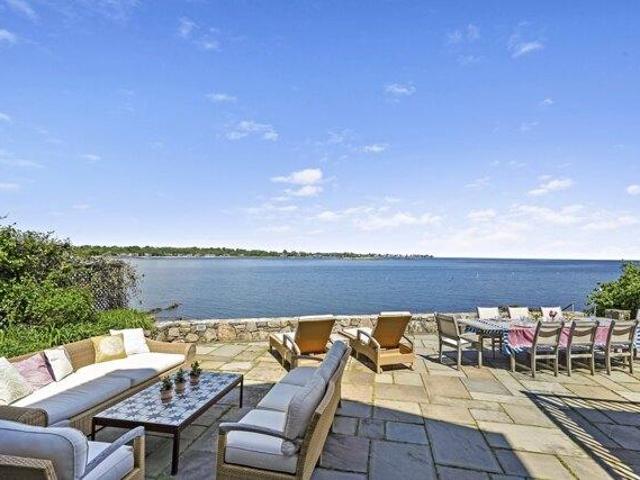 House for sale in Cos Cob, Connecticut