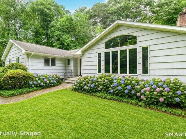 House for sale in Cos Cob, Connecticut