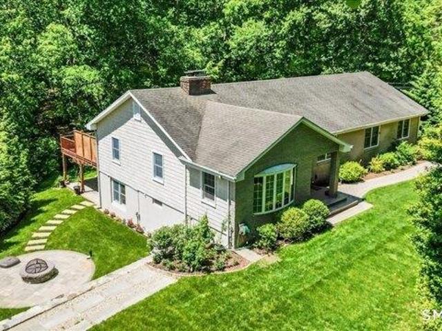 House for sale in Cos Cob, Connecticut