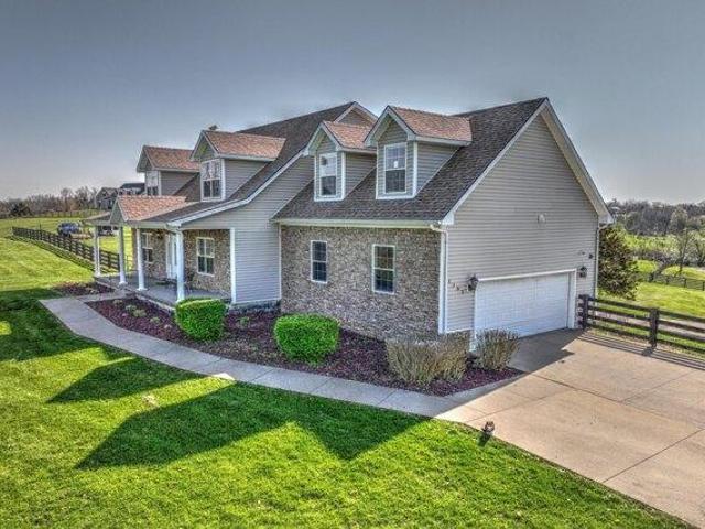 House for sale in Stamping Ground, Kentucky