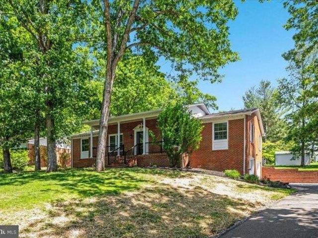 House for sale in Stephens City