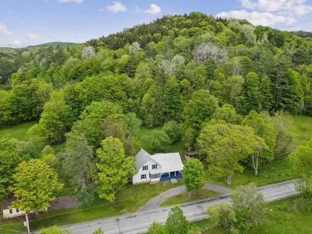 House for sale in Strafford Village Historic District, Strafford