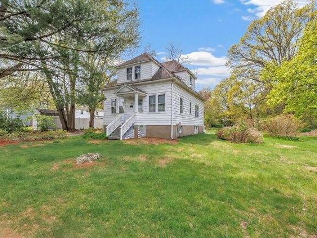 House for sale in Stratford, Connecticut