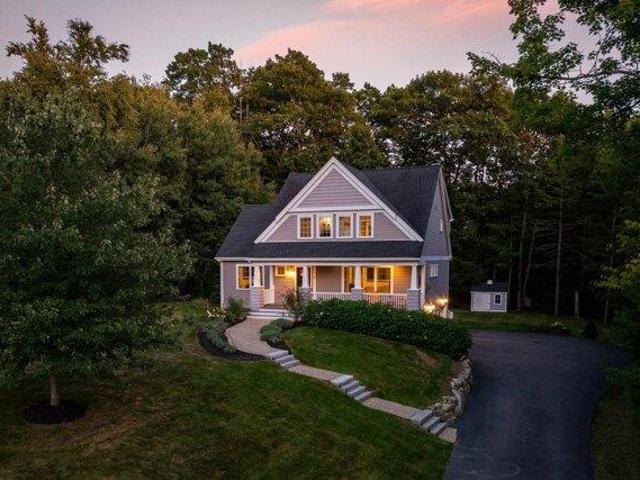 House for sale in Stratham, Rockingham County