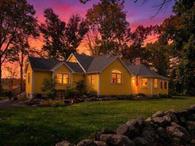 House for sale in Stratham, Rockingham County