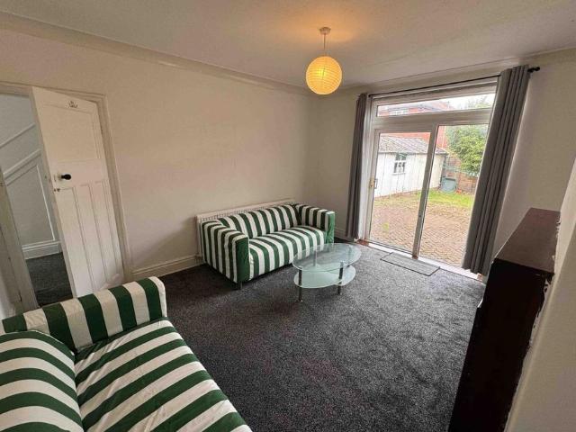 Room for rent in Beckett Park, Headingley