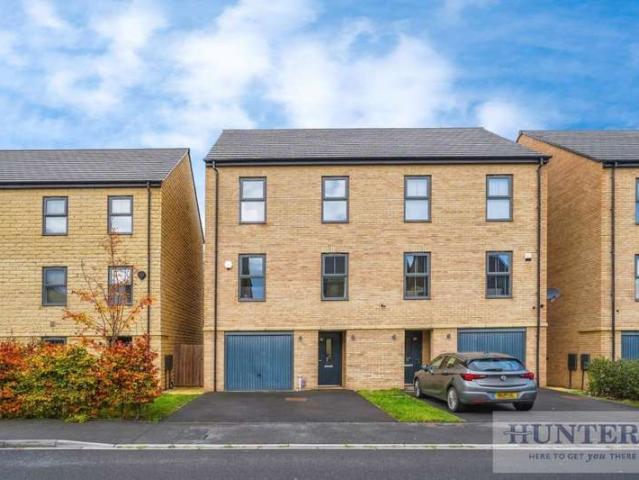 Studio for sale in Whitwood, West Yorkshire