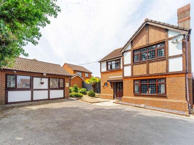 Studio for sale in Worle, Weston-super-mare